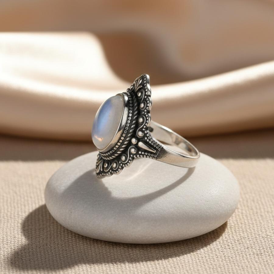 Bague Présage en Pierre de Lune Naturelle & Métal Finition Argent