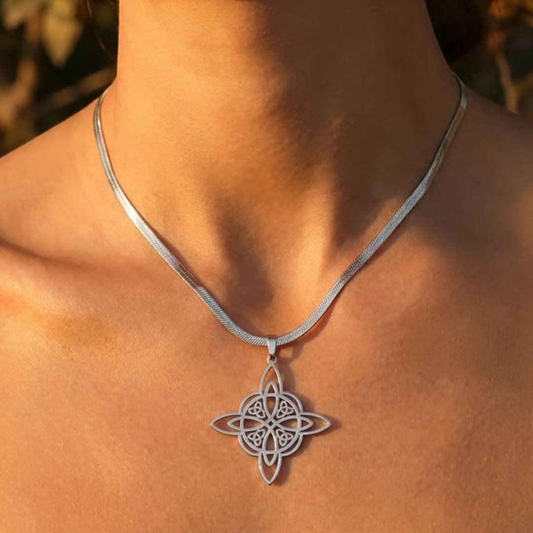 Pendentif Protection Éternelle - Nœud de Sorcière, Chaîne plate