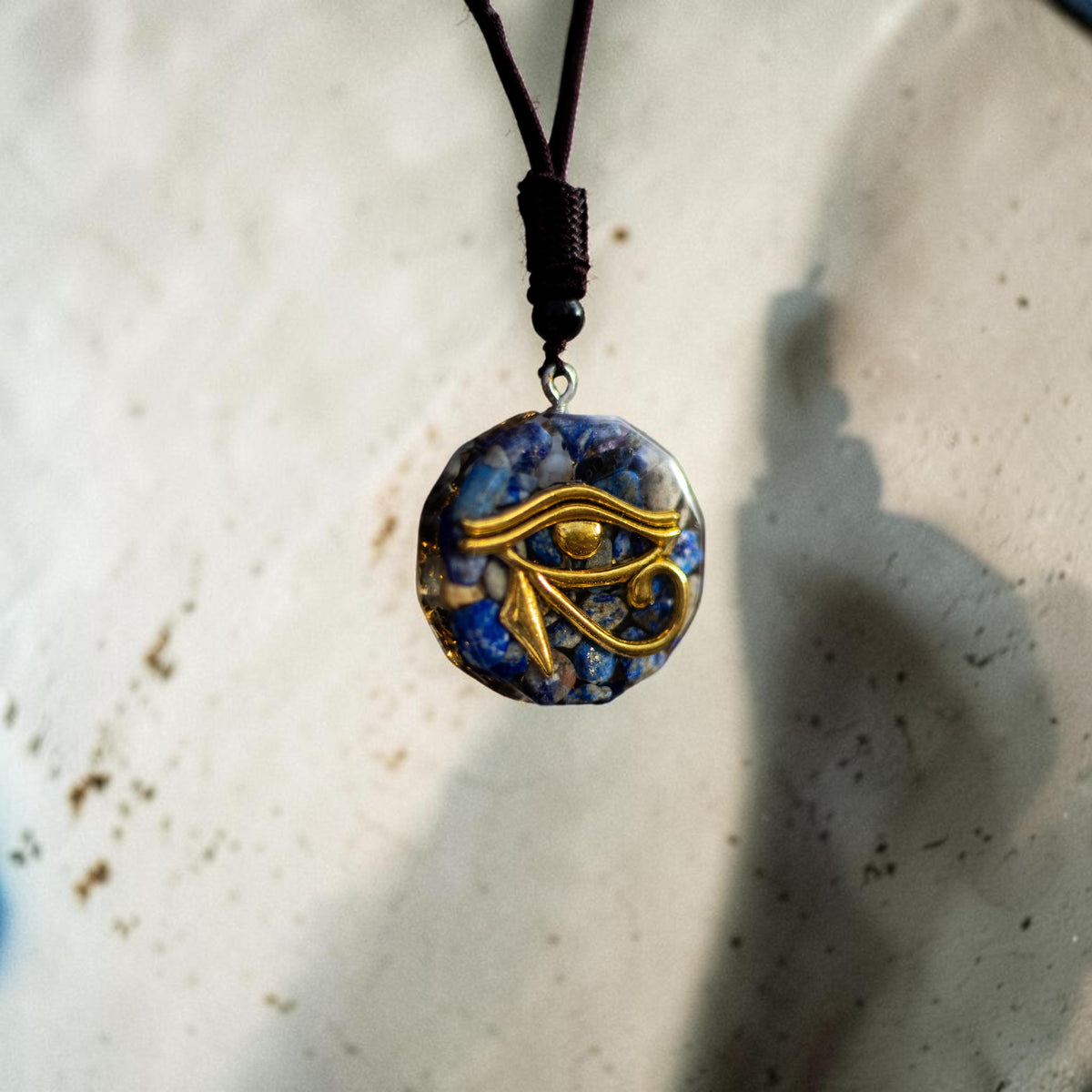 Pendentif Orgonite Oeil d'Horus en Pierres Naturelles