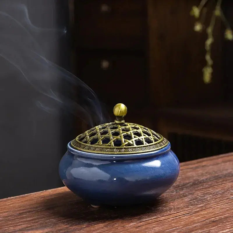 Brûleur d’Encens en Céramique Bouddhiste, Sérénité & Élégance