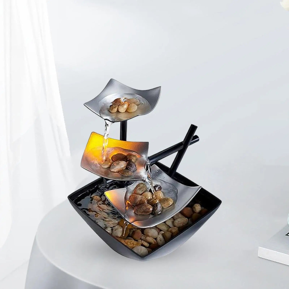 Fontaine à Eau d’Intérieur Épurée en Fer avec Cascade à Trois Niveaux et Alimentation USB