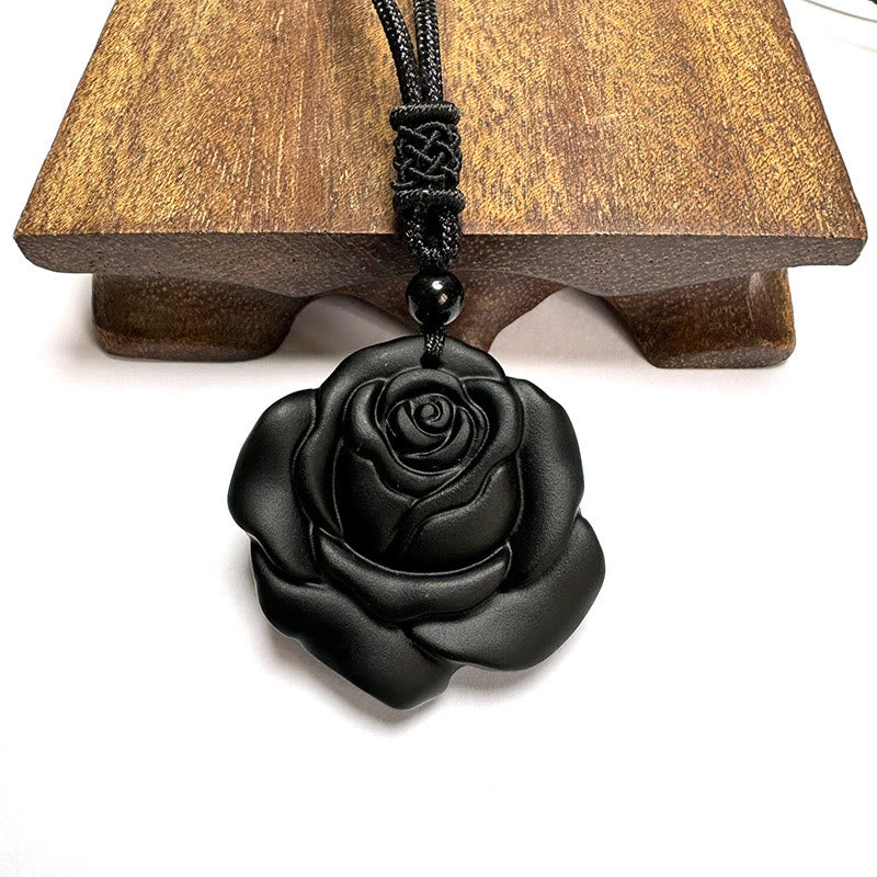 Collier Pendentif Rose en Obsidienne Noire Naturelle
