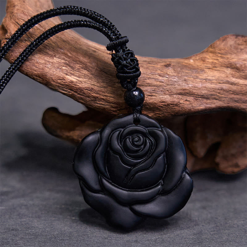 Collier Pendentif Rose en Obsidienne Noire Naturelle