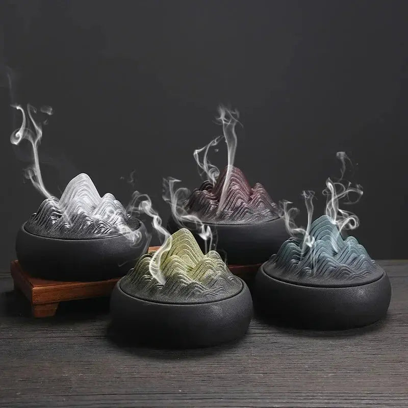 Brûleur d’Encens Montagne en Céramique, Élégance & Quiétude