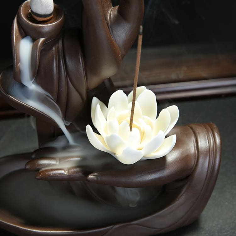 Cascade d’Encens « Prière de Bouddha » – Encensoir en Céramique + 10 cônes offerts