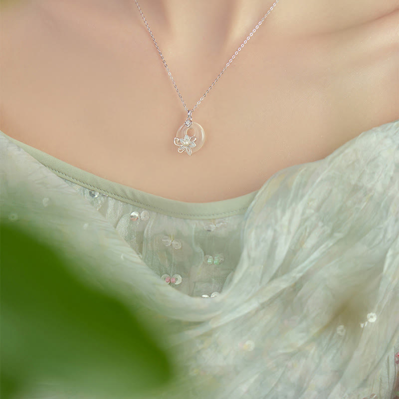 Collier Lotus en Calcédoine Naturelle & Argent Sterling 999