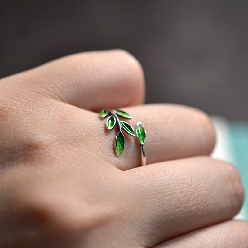 Bague Ajustable en Cuivre Motif Feuilles de Prospérité 4 Un bijou symbolique inspiré de la croissance na