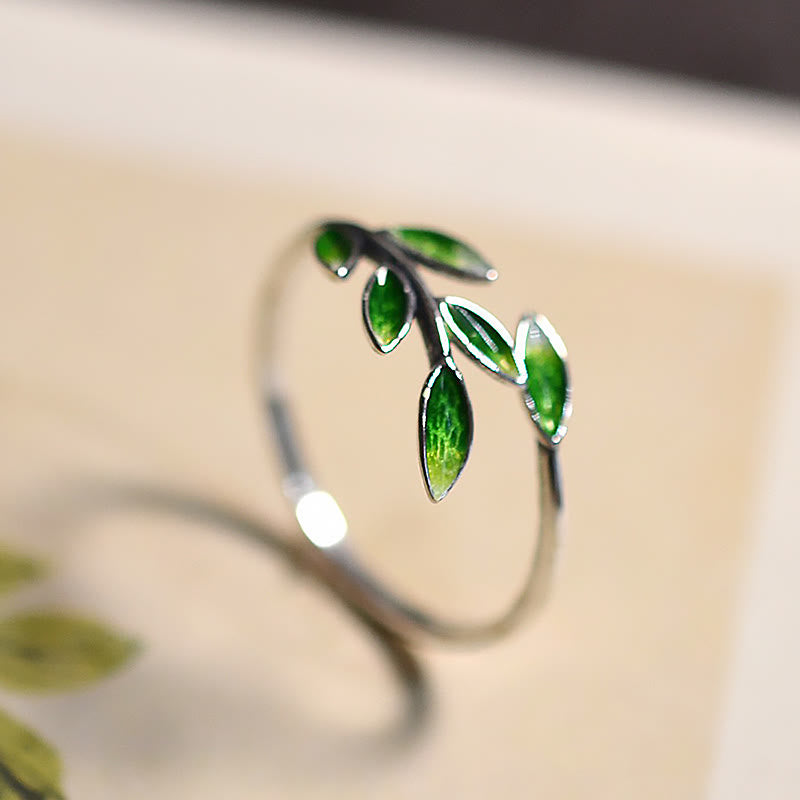 Bague Ajustable en Cuivre Motif Feuilles de Prospérité 4 Un bijou symbolique inspiré de la croissance na