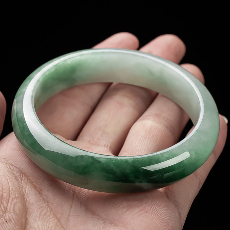 Pendentif Jade Vert Renard à Neuf Queues