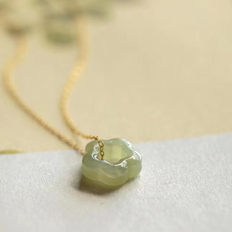 Collier Floral en Jade Hetian ou Jade Cyan Naturel
