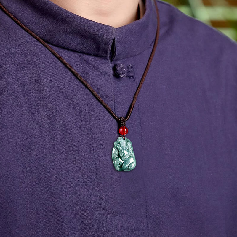 Collier de Prospérité Renard à Neuf Queues en Jade Vert Naturel – Pendentif Symbolique Unisexe