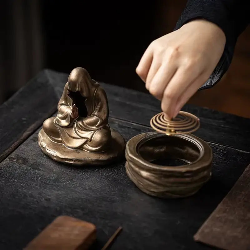 Brûleur d’Encens Bouddha en Céramique, Sérénité & Élégance