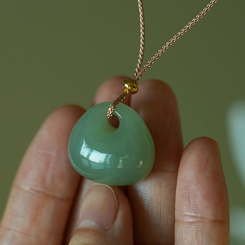 Collier Pendentif en Jade Naturel