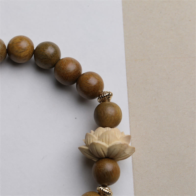 Bracelet Lotus en Bois de Santal Vert – Sérénité & Ancrage Naturel