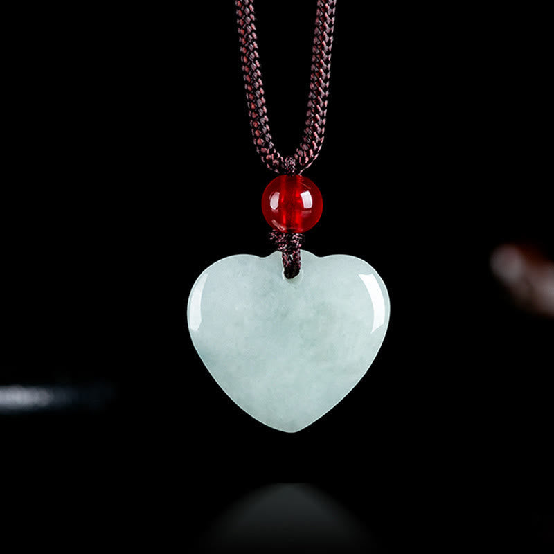 Pendentif Cœur en Jade Naturel, Symbole de Prospérité et d’Harmonie