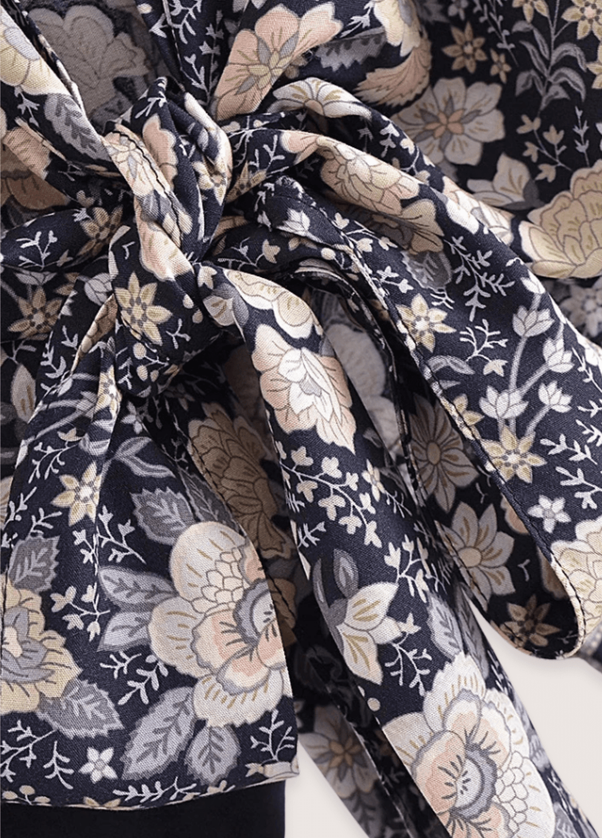 Kimono court femme floral gris