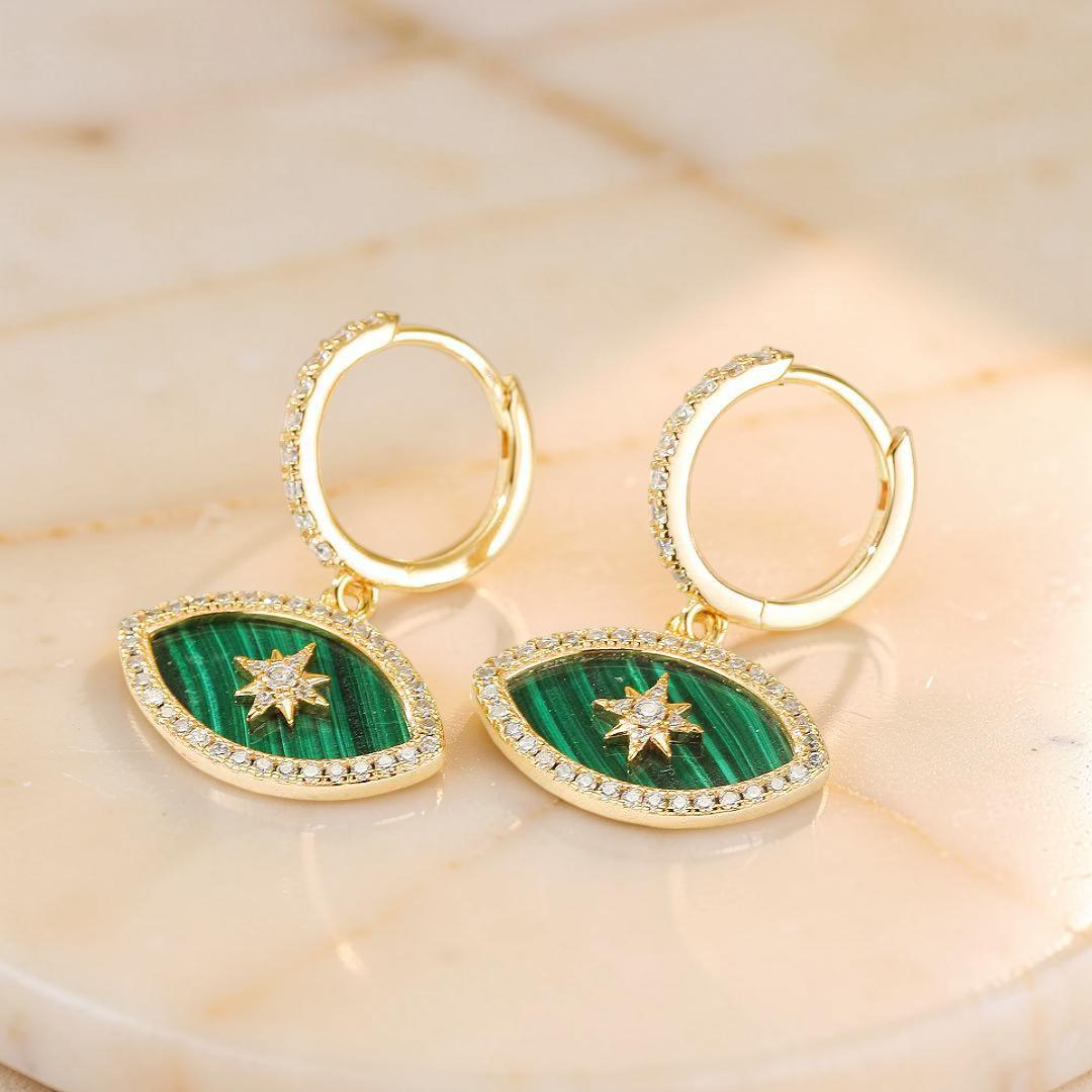Boucles d’oreilles Malachite – Regard Solaire, Argent Plaqué Or