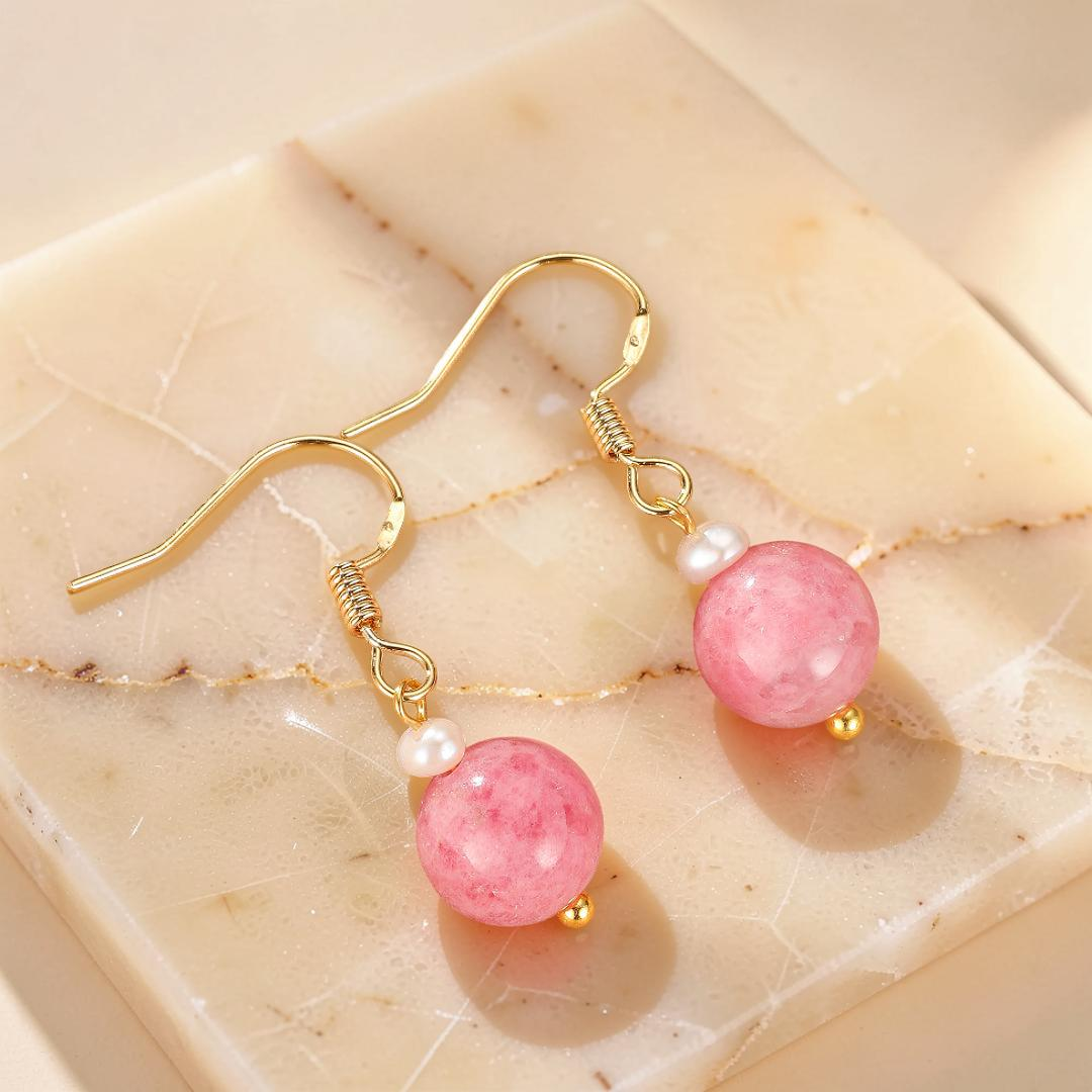 Boucles d’Oreilles Rhodonite et Perle – Éclat Rosé, Argent Plaqué Or