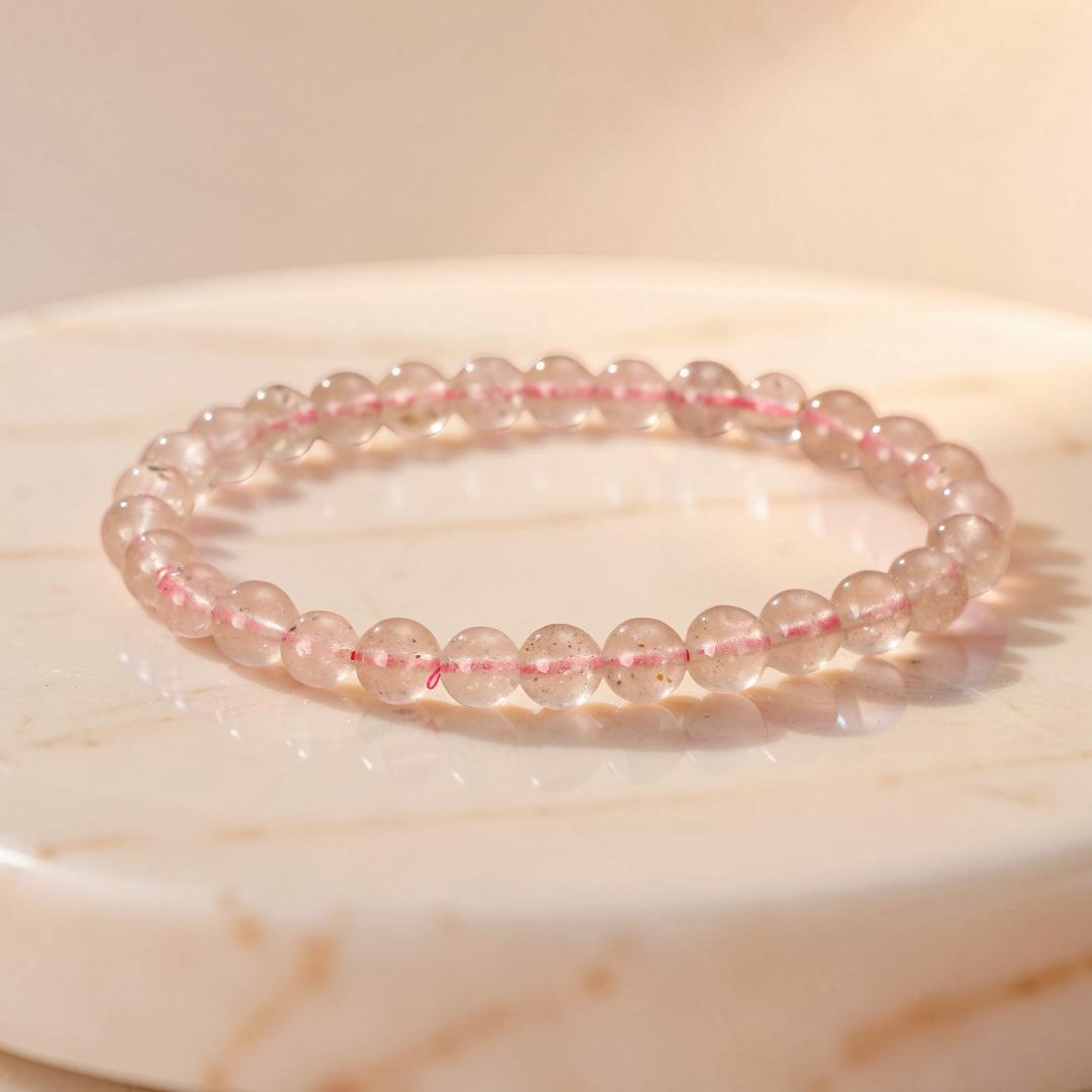 Bracelet Quartz Fraise – Tendresse Vibrante