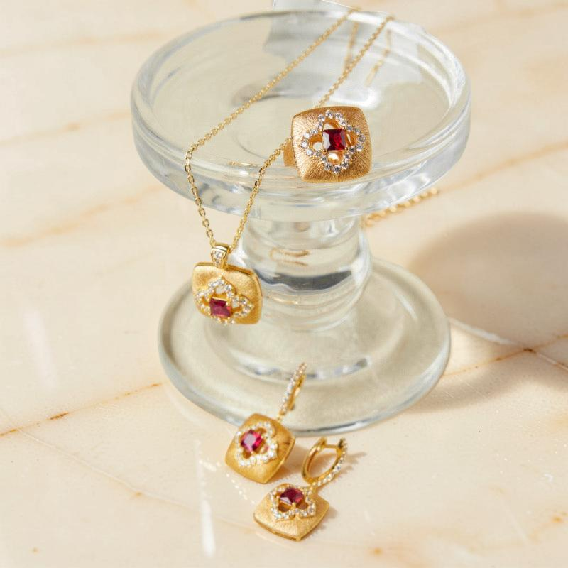 Boucles d'Oreilles Cornaline – Chance Florale, Argent Plaqué Or