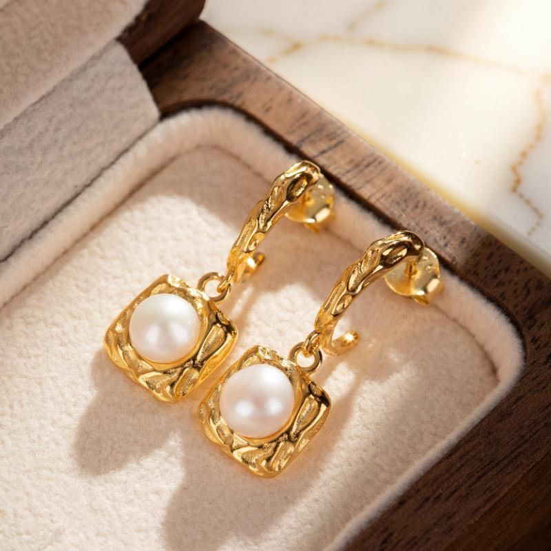 Boucles d'Oreilles Perle – Caresse Subtile, Argent Plaqué Or