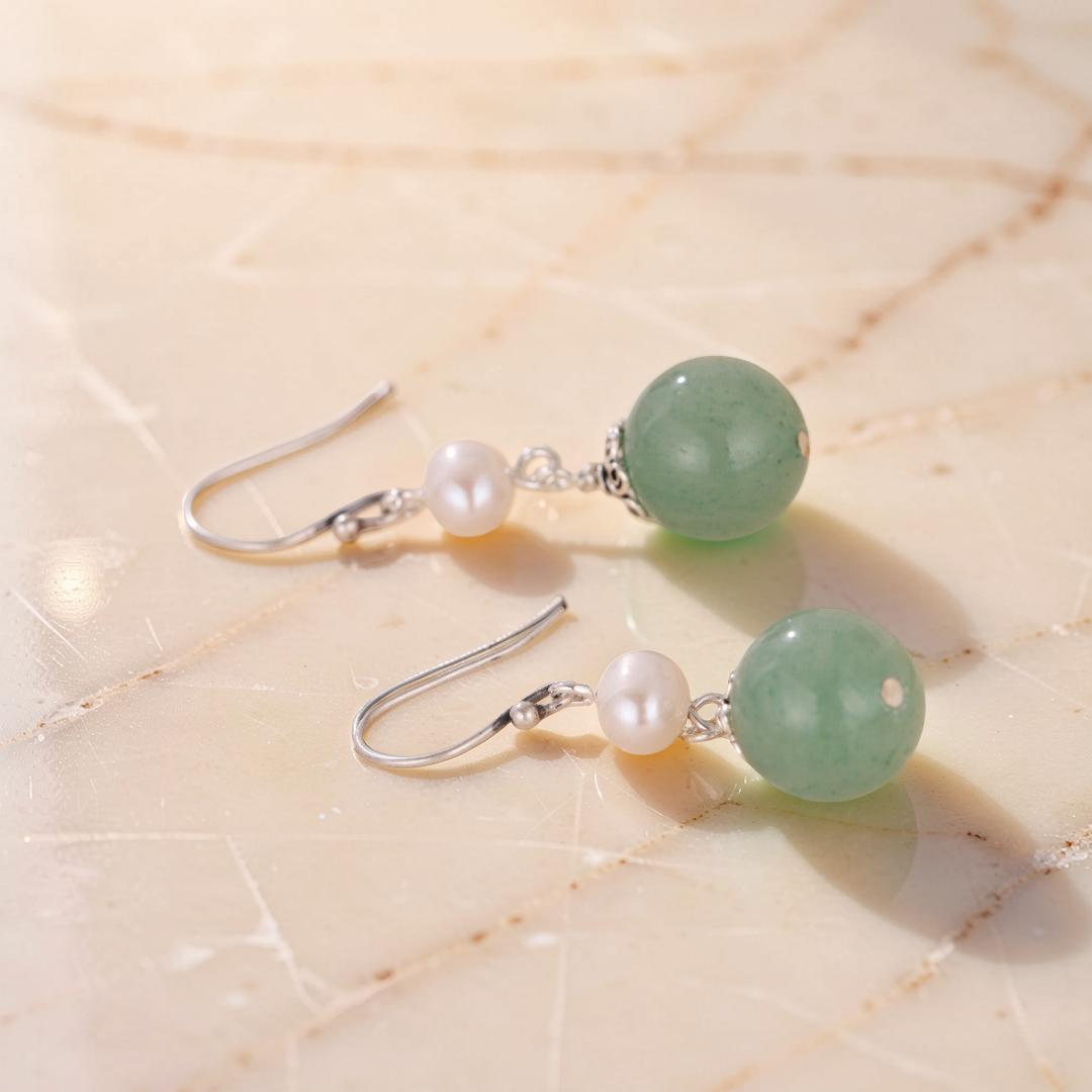 Boucles d'Oreilles Aventurine et Perle – Éclat Naturel, Argent