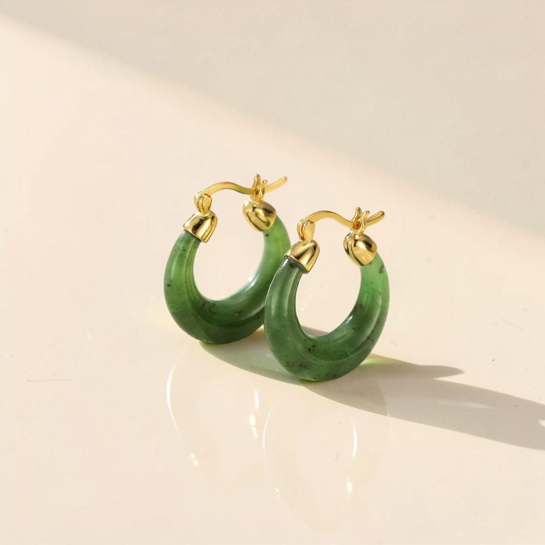 Boucles d'Oreilles Créoles Jade – Sérénité, Argent Plaqué Or