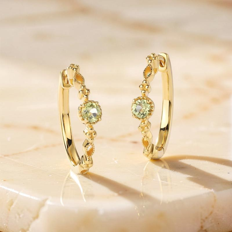 Boucles d'Oreilles Créoles Péridot – Élégance Naturelle, Argent Plaqué Or