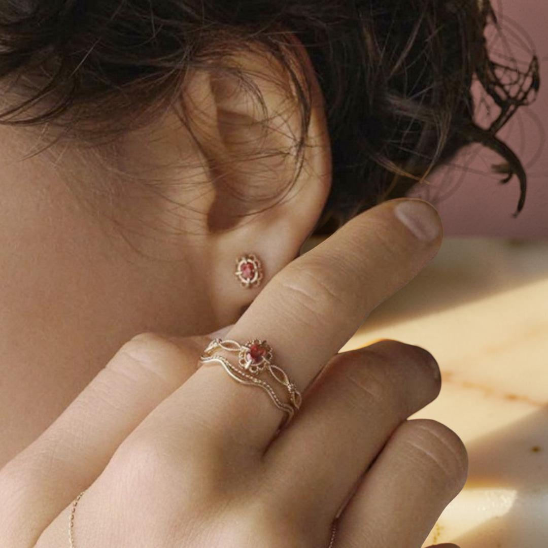 Boucles d'Oreilles Grenat – Élégance Royale, Argent Plaqué Or