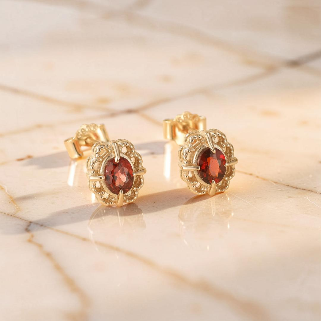Boucles d'Oreilles Grenat – Élégance Royale, Argent Plaqué Or