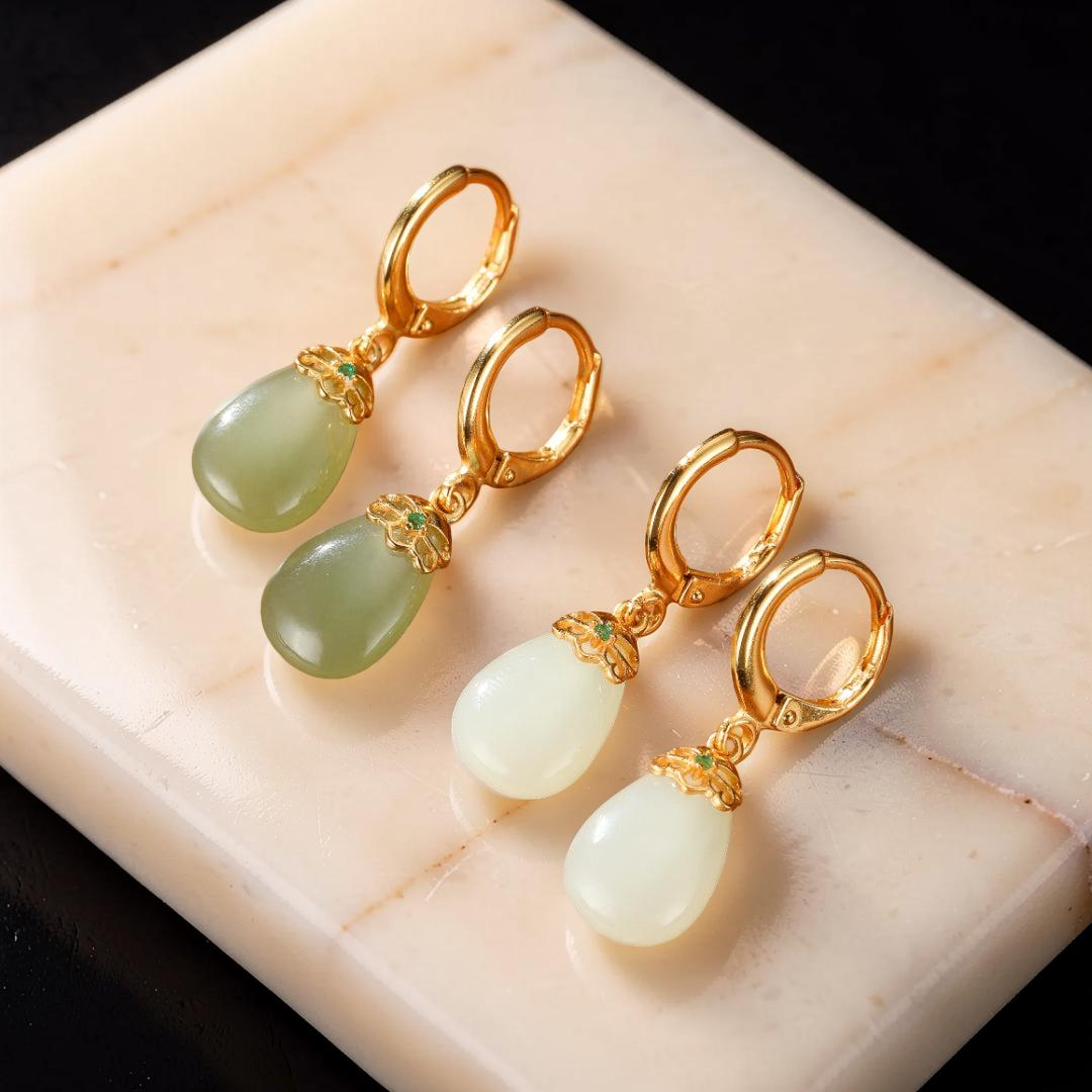 Boucles d'Oreilles Jade – Aura Apaisante, Argent Plaqué Or