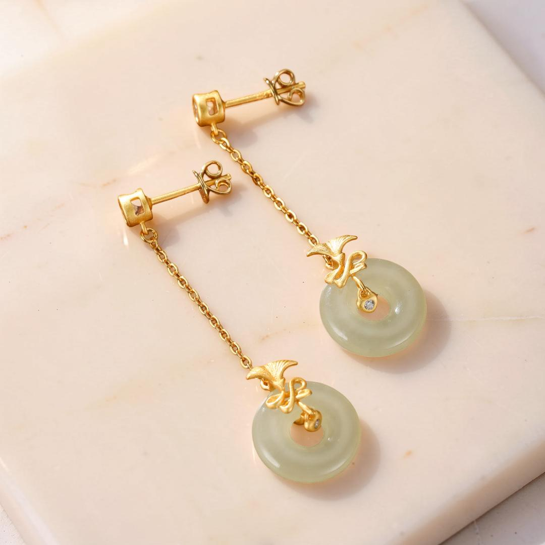 Boucles d'Oreilles Jade Blanc – Grâce d'Œillet, Argent Plaqué Or
