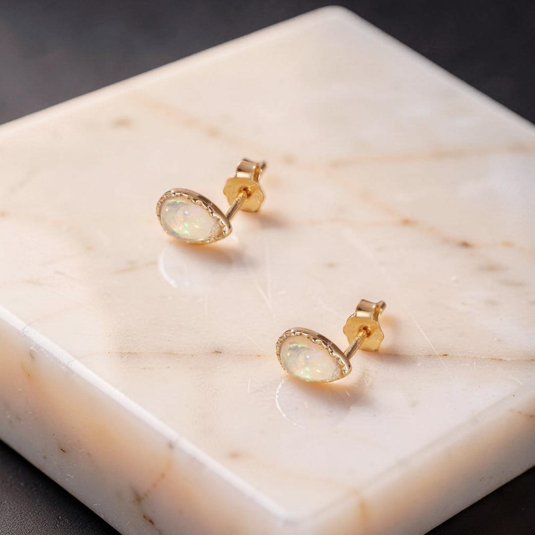 Boucles d'Oreilles Opale – Sagesse, Argent Plaqué Or