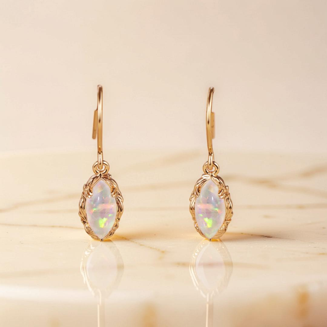 Boucles d'Oreilles Pendantes Opale – Flamme Mystique, Argent Plaqué Or
