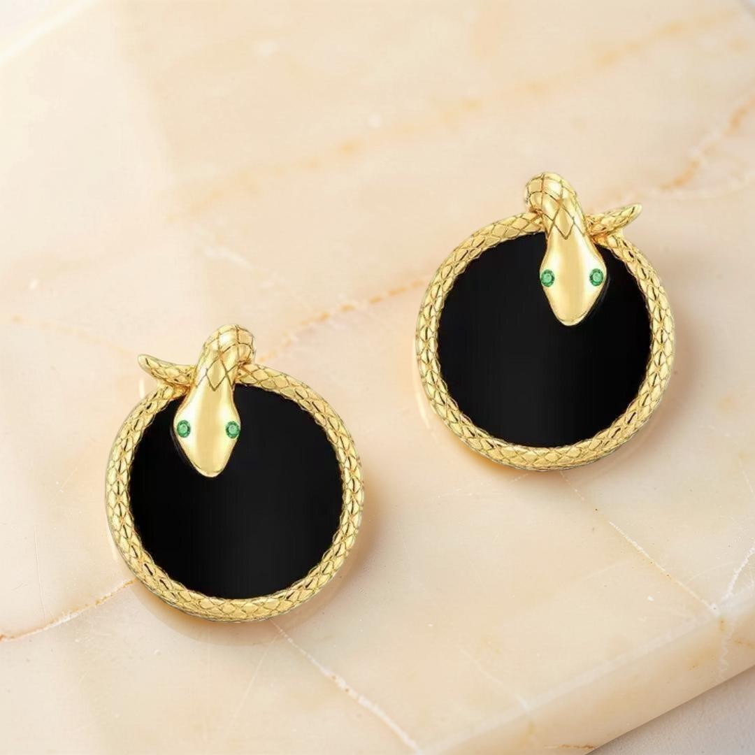 Boucles d'Oreilles Serpent – Élégance et Autorité, Argent Plaqué Or