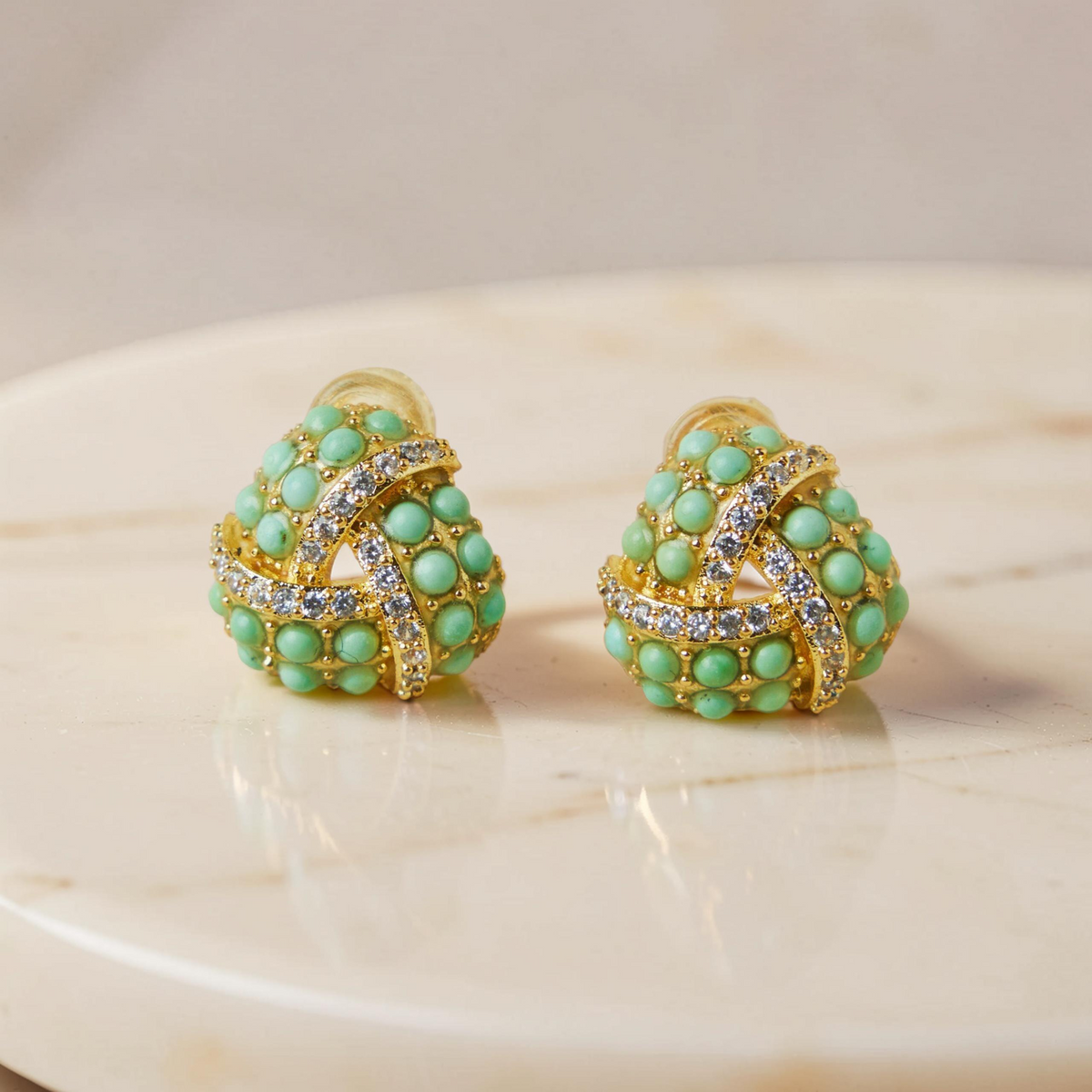 Boucles d'Oreilles Turquoise – Triangle Torsade, Argent Plaqué Or