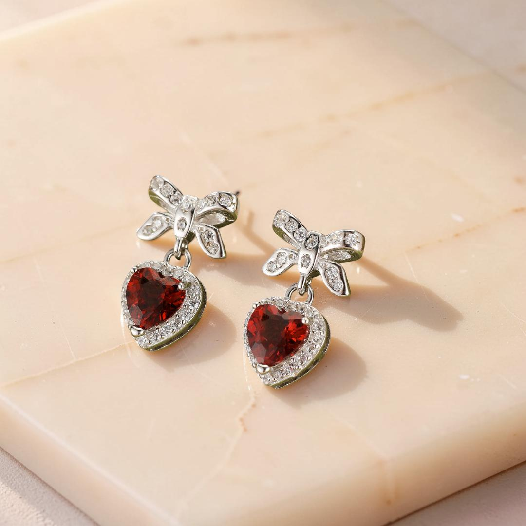 Boucles d’oreilles Grenat – Nœud d’Amour, Argent