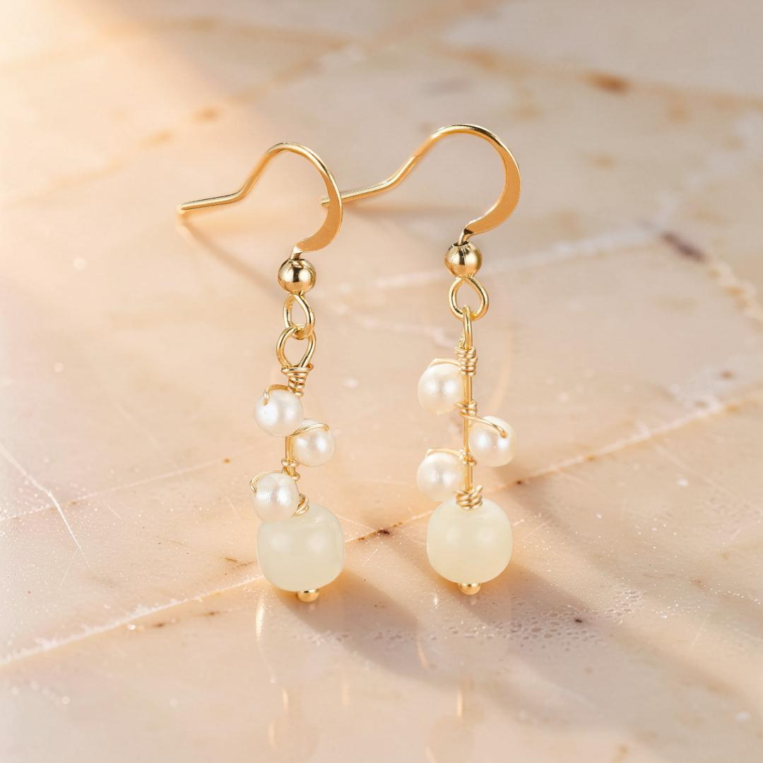 Boucles d’Oreilles Jade Néphrite et Perles – Élégance Naturelle