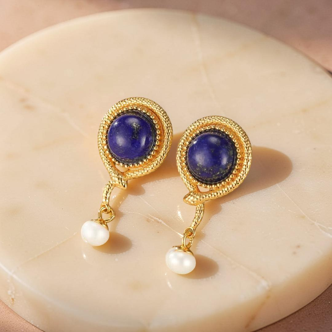 Boucles d’Oreilles Lapis Lazuli Serpent – Perle Lumineuse, Argent Plaqué Or
