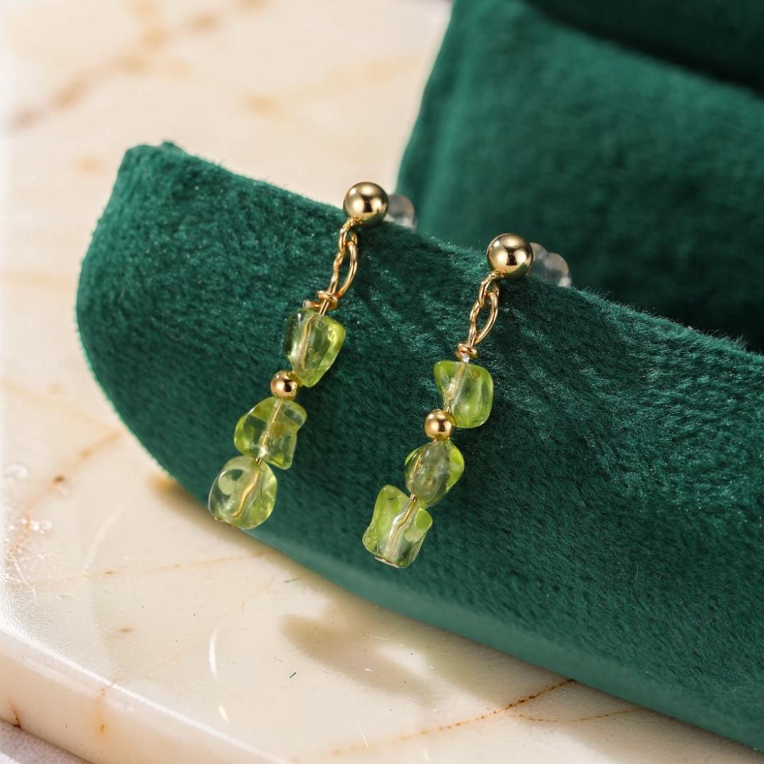 Boucles d’Oreilles Pendantes Péridot – Gouttes Solaires, Argent Plaqué Or