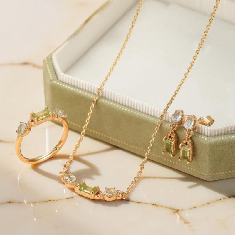 Boucles d'Oreilles Péridot et Topaze – Géométrie Raffinée, Argent Plaqué Or