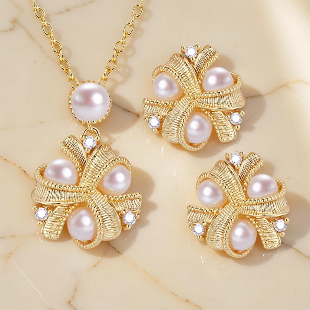 Collier et Boucles d’Oreilles Perle – Versailles, Plaqué Or 18K