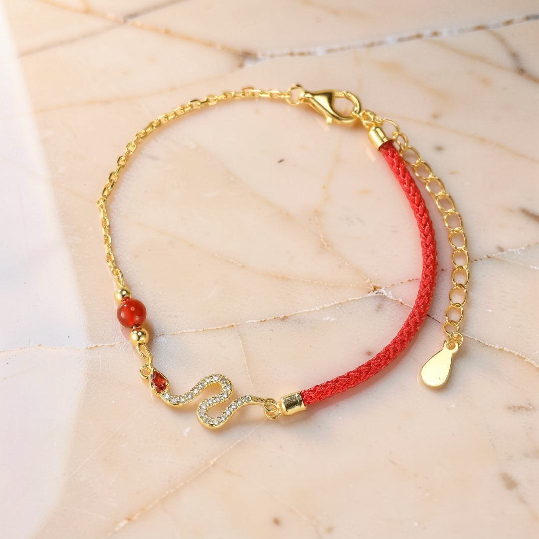 Bracelet Fil Rouge Serpent – Force Mystique, Argent Plaqué Or
