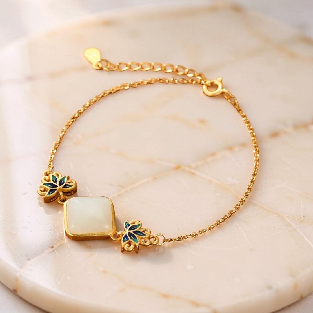 Bracelet Jade Blanc – Éveil Lotus Bleu, Argent Plaqué Or