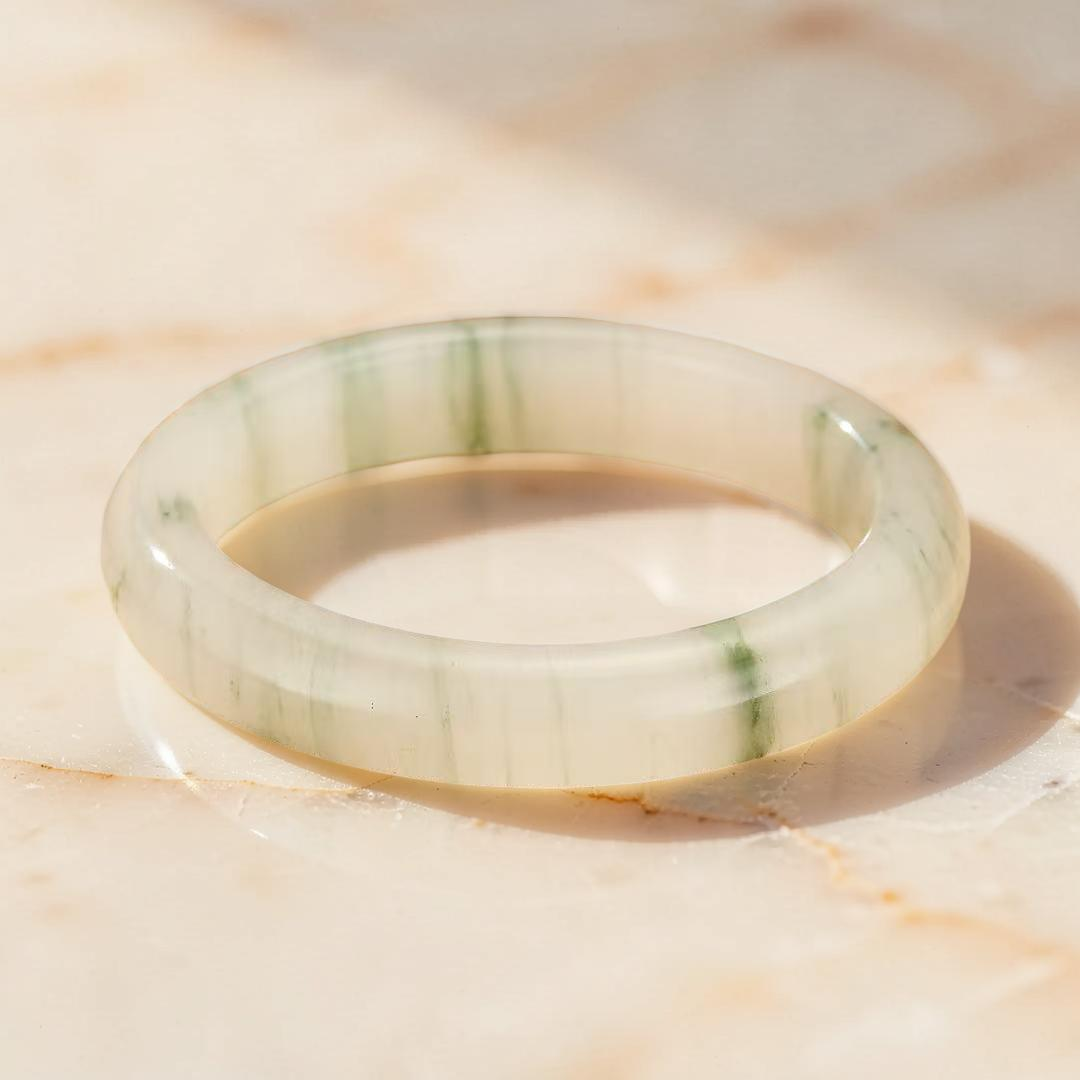 Bracelet Jonc Calcédoine – Éclat Vert Naturel