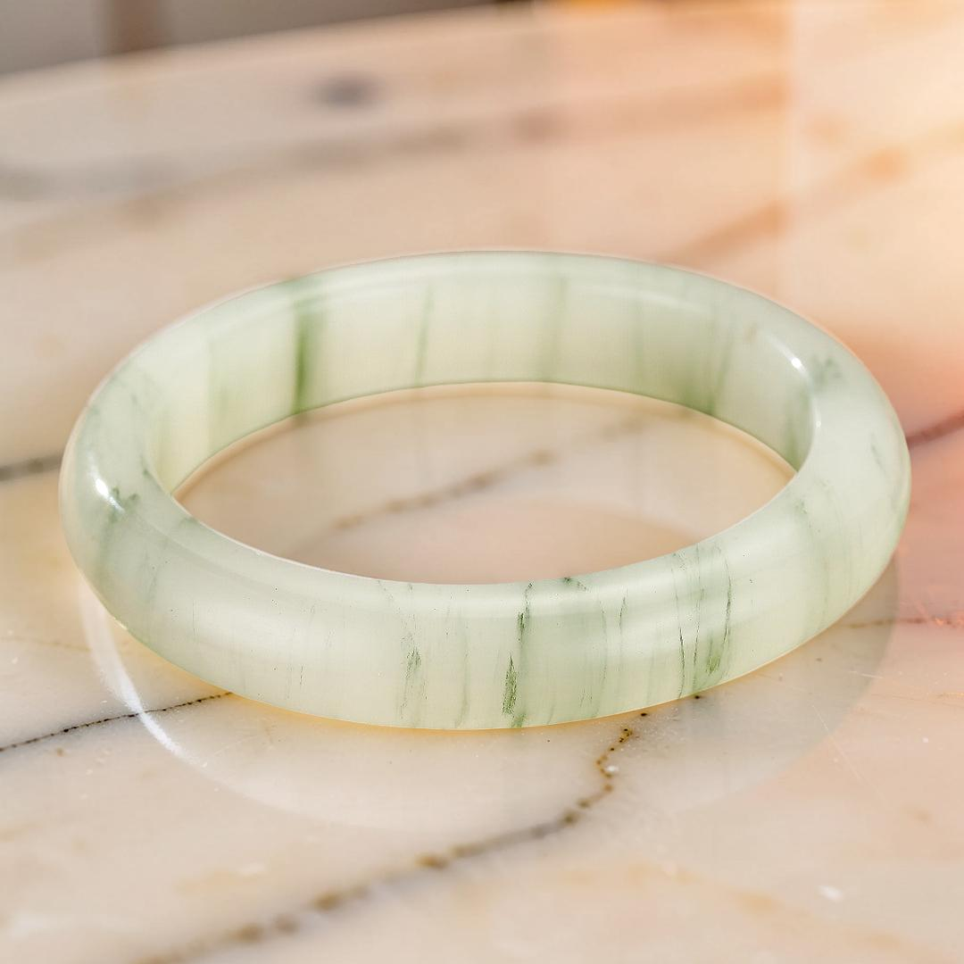 Bracelet Jonc Calcédoine – Éclat Vert Naturel