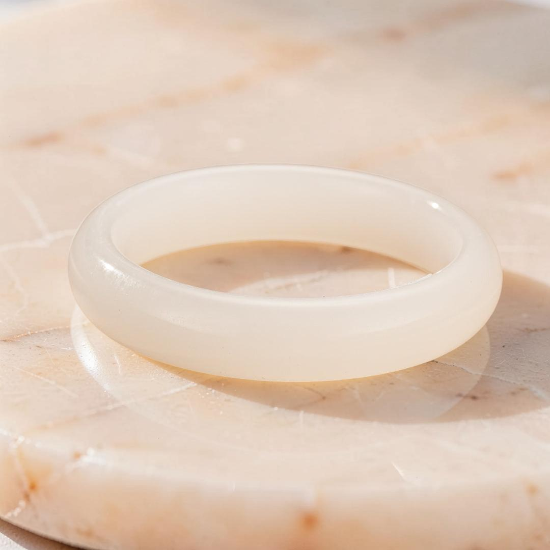 Bracelet Jonc Jade Blanc – Pureté Céleste