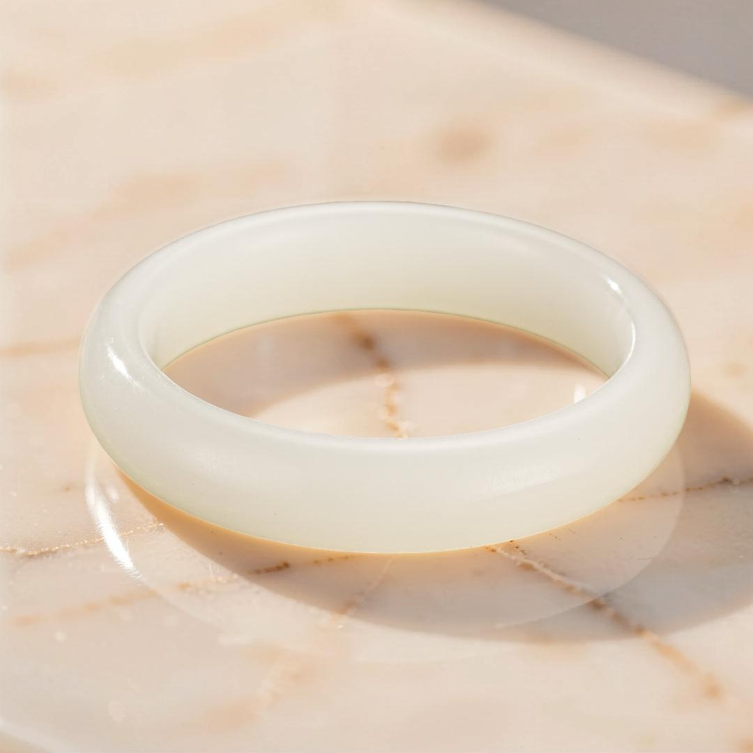 Bracelet Jonc Jade Blanc – Pureté Céleste
