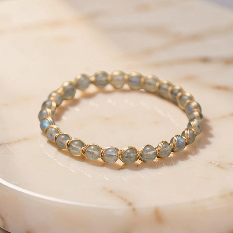 Bracelet Labradorite – Lumière Intérieure, Argent Plaqué Or