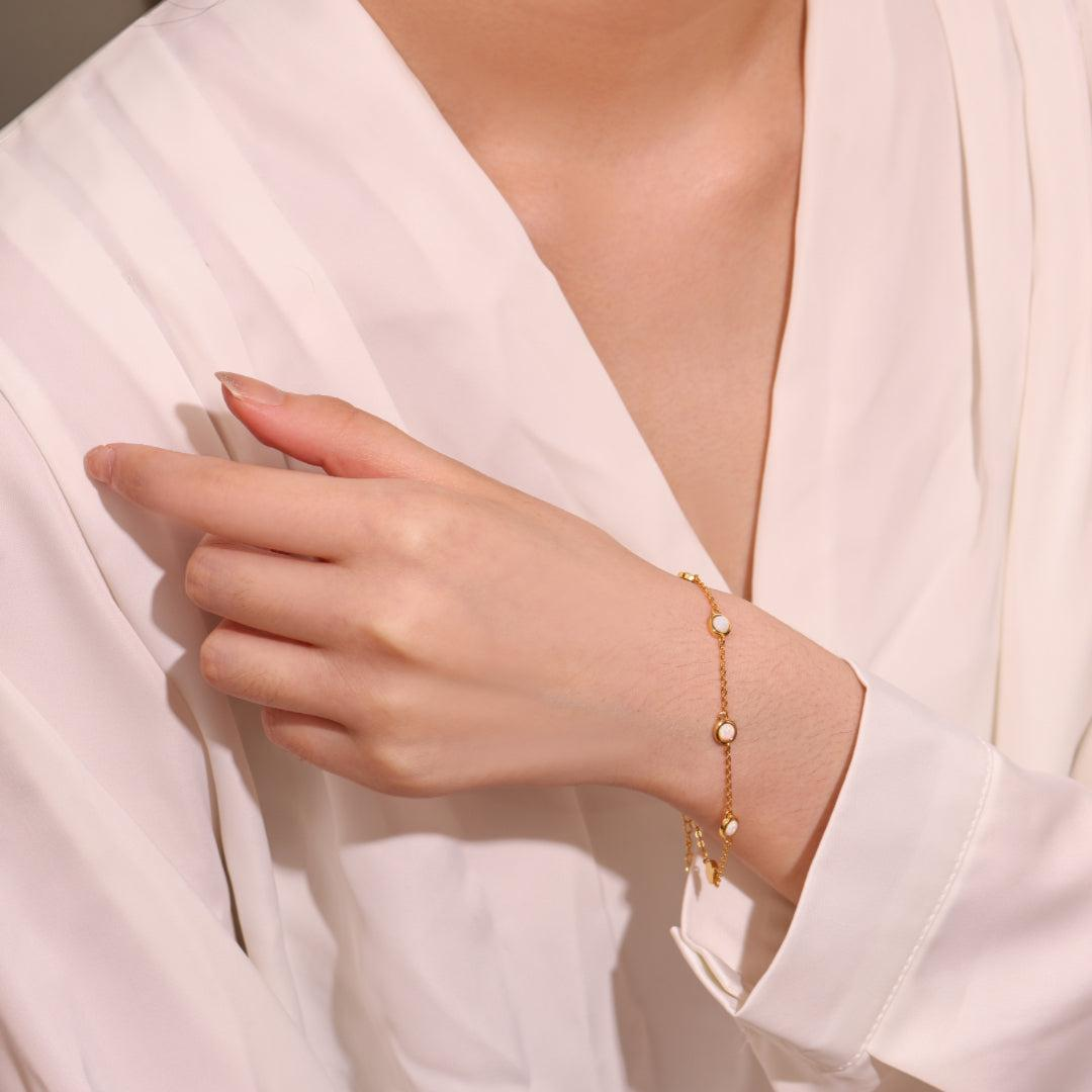 Bracelet Opale – Éclat de Neige, Argent Plaqué Or